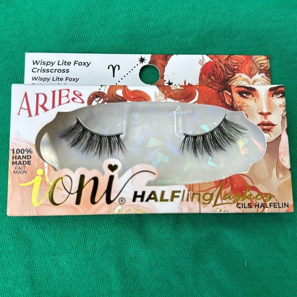 Ioni Eyelashes - Picture 5 of 5